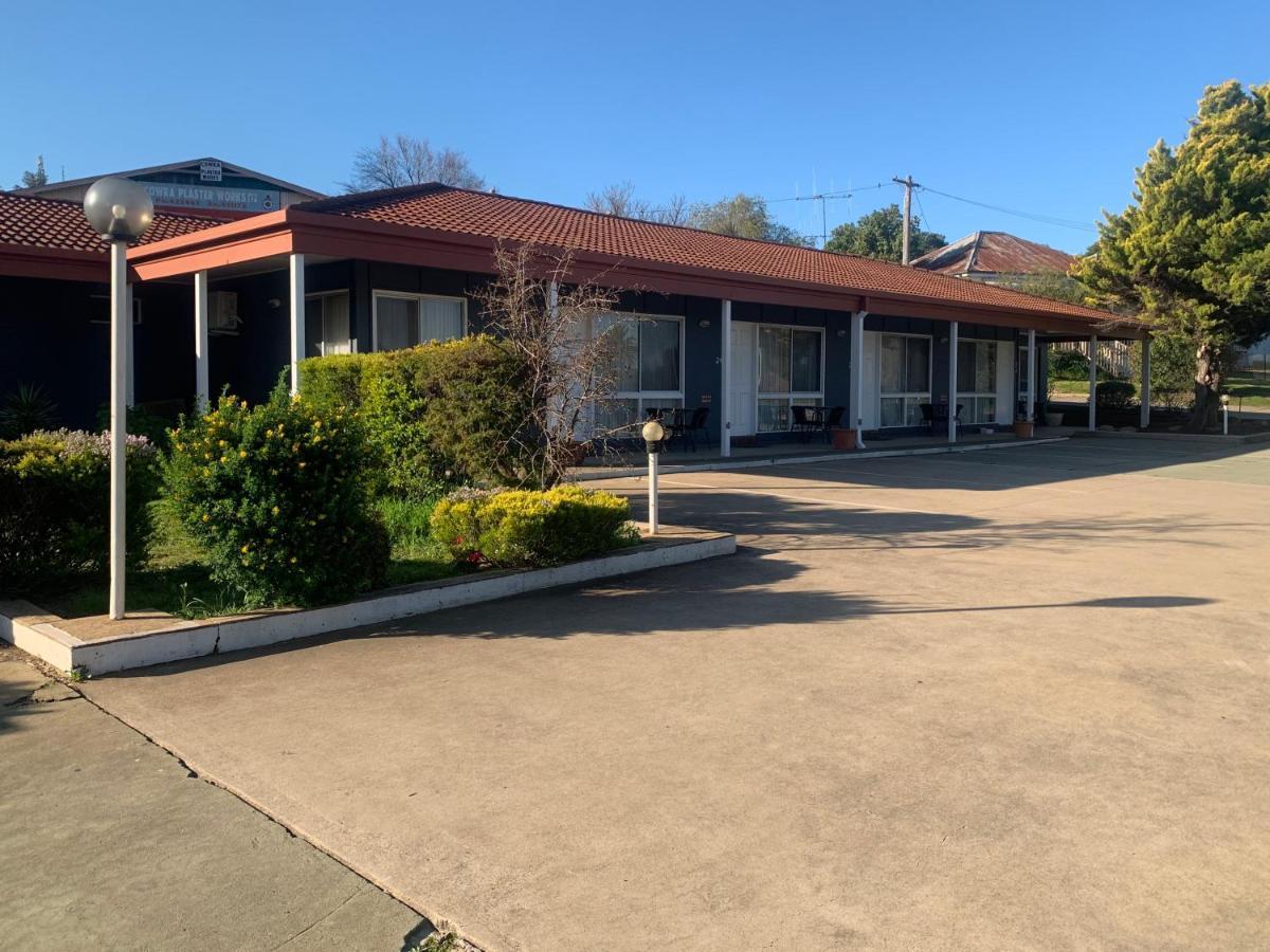 Countryman Motor Inn Cowra Exteriör bild