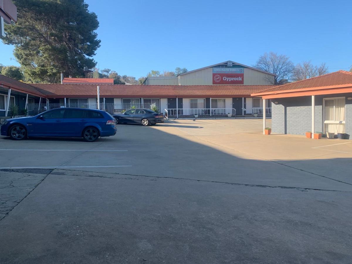 Countryman Motor Inn Cowra Exteriör bild